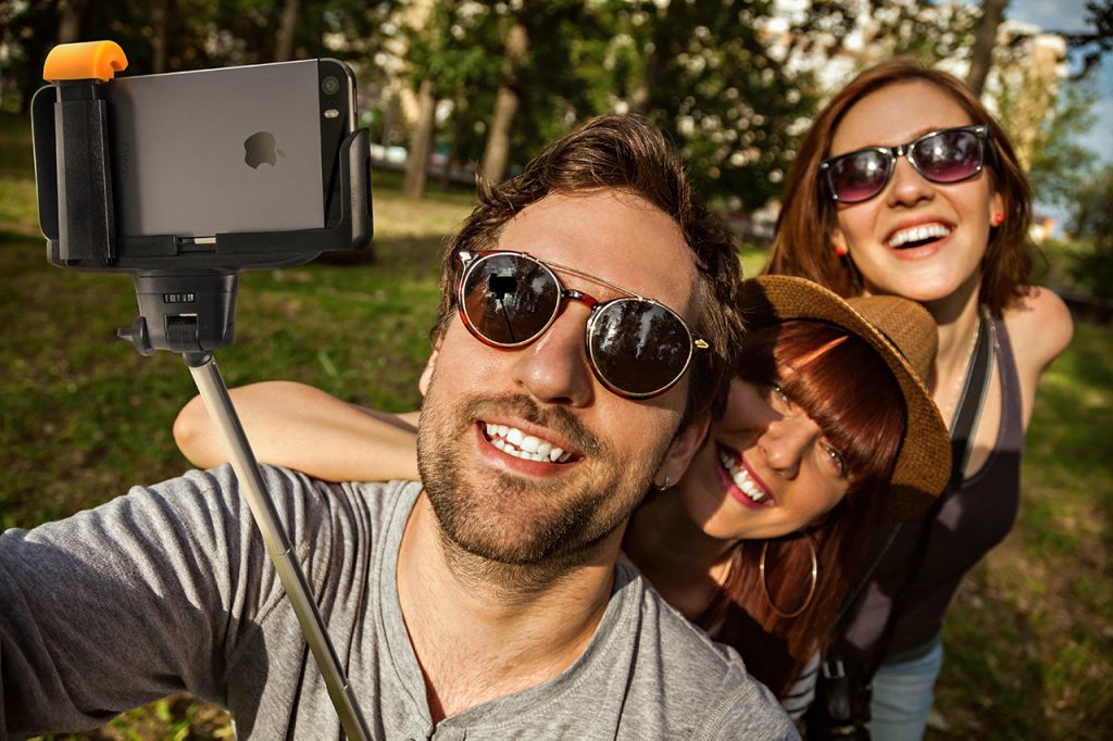 Verkopen is ook bewust poseren voor een selfie